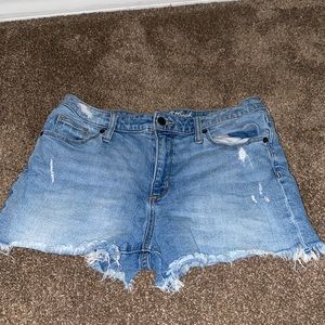 Distressed Jean shorts! Light wash.